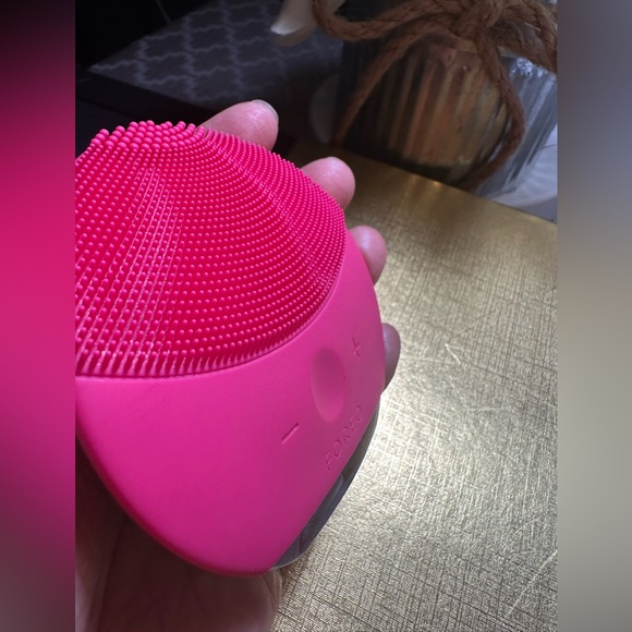 FOREO LUNA mini 2 Silicone Dual-Sided Facial Cleansing Brush , Works Perfectly - Picture 3 of 10